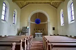 Kanzel, Altar und Apsis