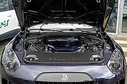 BMW B58-Motor mit Abdeckung in Karosseriefarbe[3]