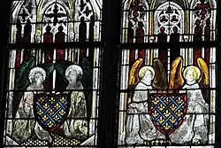 Fenster 42: Engel mit Lilienwappen