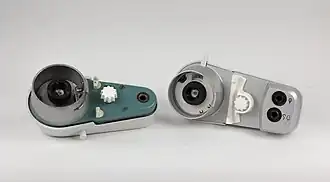 Statt einer nun zwei Anschlussbuchsen sowie eine andere Feststellmechanik