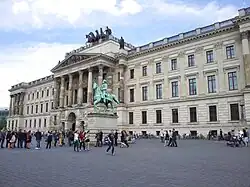 Das neuerrichtete Braunschweiger Schloss (2007; erster Bau von 1717)