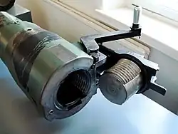 Finnisches Geschütz H37 (105&nbsp;mm) mit russischem System (122&nbsp;mm)