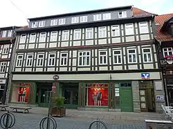 Wohn- und Geschäftshaus