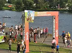 Zugang zum Festival­gelände am Oster­deich aus Richtung Altenwall&nbsp;/ Tiefer, Breminale 2015