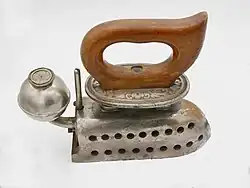 Bügeleisen zum Betrieb mit Brennspiritus