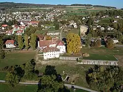 Schloss Brestenberg aus der Luft