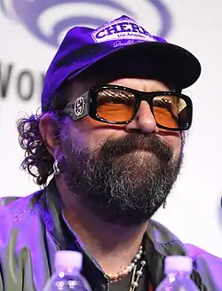 Alfie Allen spielt in der Titelrolle Timothy McVeigh und Brett Gelman seinen Mittäter Terry Nichols