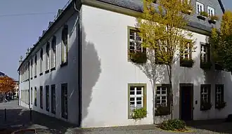 Rück- und Seitenansicht in Richtung Volksbank