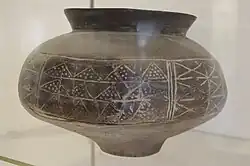 Vasen aus lokaler Fabrikation im Museum Mülhausen