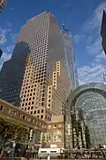 Mit Winter Garden und One World Trade Center im Hintergrund (2017)