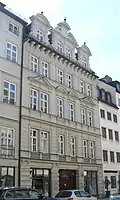 Brunnstraße 5, Mietshaus mit Neurenaissancefassade
