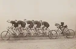 Paul Bourotte hinter einem Quintuplet als Schrittmacher (1897)