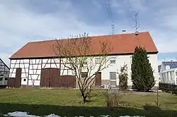 Bauernhaus mit Stall