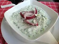 Ungarische Gurkensuppe