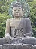 Große Buddhastatue am Haupteingang des Seoraksan-Nationalparkes.