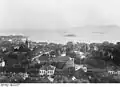 Tsingtau um 1930 mit Blick auf die Arkona-Insel.