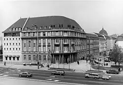 Im Vordergrund dr Mühlendamm anno 1987