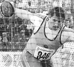 Weltrekordinhaber Jürgen Schult, hochdekoriert mit Medaillen und Siegen bei internationalen Großereignissen, wurde Vizeweltmeister