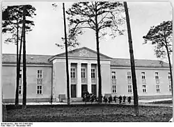 Schulgebäude des Kinderheims 1953