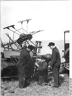 Pritzwalk, Reparatur einer Erntemaschine, 26.7.1954