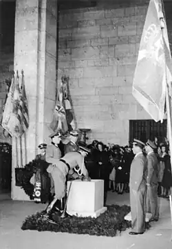 Beisetzung der Urne Hans von Tschammer und Ostens, Langemarckhalle, 2. Mai 1943