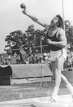 Europarekordler Hans-Peter Gies komplettierte mit Bronze den Dreifacherfolg der DDR-Kugelstoßer
