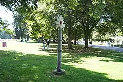 Stele mit Auge (Gerhard Dölz)