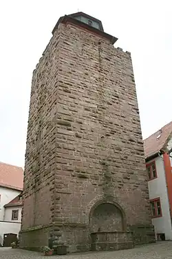 Der 25&nbsp;m hohe Bergfried