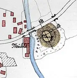 Lageplan des Burgstalls von Carl Schuchhardt gegenüber einer Wassermühle an der Ise (nachträglich koloriert) und die heutige Wassermühle