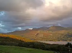 Cader Idris über dem Mawddach Estuary