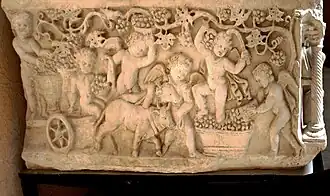 Roma, Museo d. civiltà Romana - Calco sarcofago Giunio Basso, Kelterszene auf einem Sarkophag