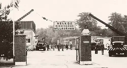 Camp-Astrid 1969 am Tag der offenen Tür, hier der Südeingang nahe Atsch