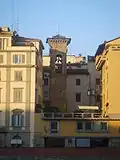 Blick auf den Campanile vom anderen Arno-Ufer aus