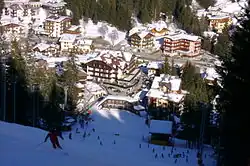 Unterer Teil der Canalone Miramonti mit Blick auf Madonna di Campiglio