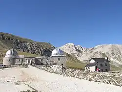 Sternwarte und der Botanische Garten auf dem Campo Imperatore