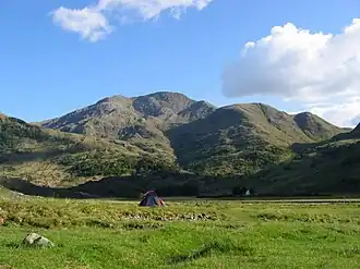 Blick von der nördlich liegenden Ansiedlung Barrisdale zum Luinne Bheinn