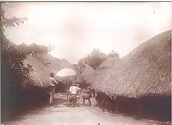 Carl Arriens in der Benue-Region, Nigeria, 1911. Foto von Leo Frobenius