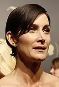 Carrie-Anne Moss spielt Jeri Hogarth