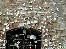 Wand der Casa di Giulietta mit „Briefen“ Verliebter