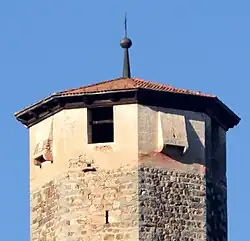 Wehrplatte mit Wehrerkern und Armbrustscharten