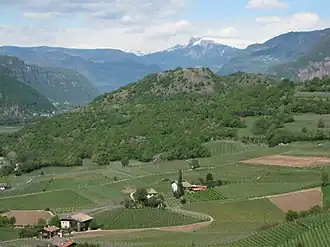 Castelfeder von Mazon aus gesehen