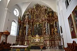 Altar in der Kirche Heiligen Jungfrau Maria