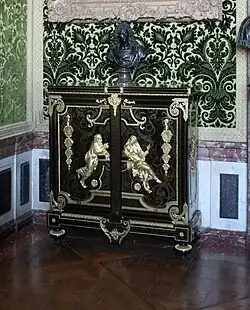 Medaillenschrank von Boulle (contre-partie), im Salon de l'Abondance, Schloss Versailles
