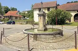 Brunnen in der Rue de l’église
