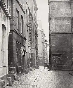 Die Rue des Marmousets, eine dunkle Gasse auf der Ile de la Cité, in den 1850er Jahren in der Nähe des Hôtel-Dieu.