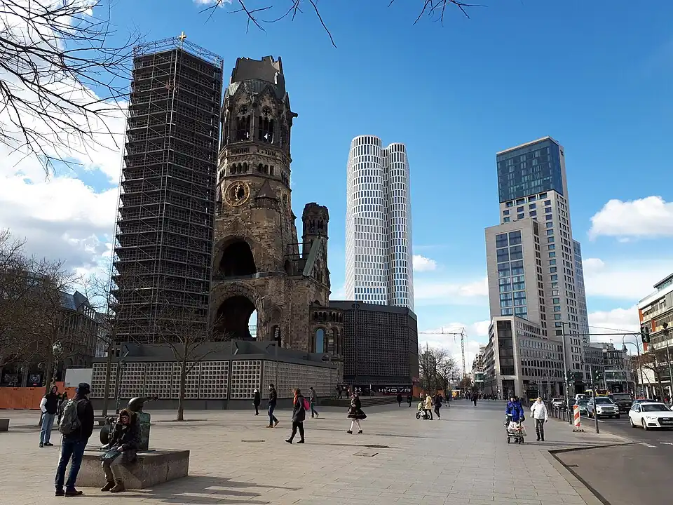Breitscheidplatz mit Gedächtniskirche, Upper West, Zoofenster, 2018