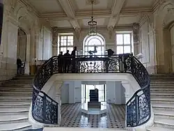 Eingang und Empfang des Museums.