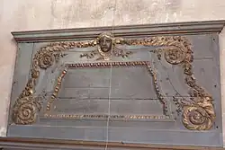 Holztäfelung im Chor