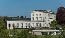 Hauptgebäude der HEC in Jouy-en-Josas.