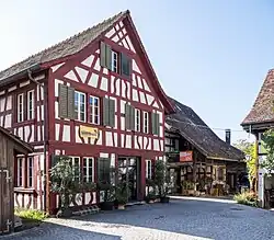 Ehem. Gemeinde- u. Schulhaus